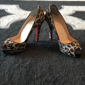 Leopard pony hair heel